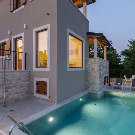 Skraline For 6 People Near Umag With Salt-water Private Pool Krasica (Istria)